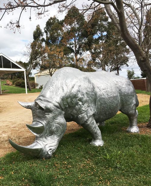 Sculptura-Metal-Rhino-sculpture-500x615