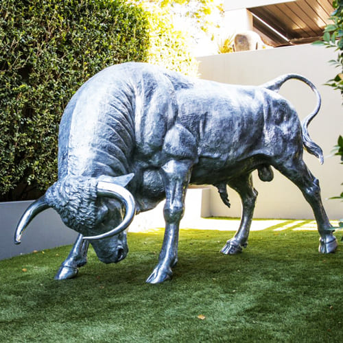 aluminium bull sculpture